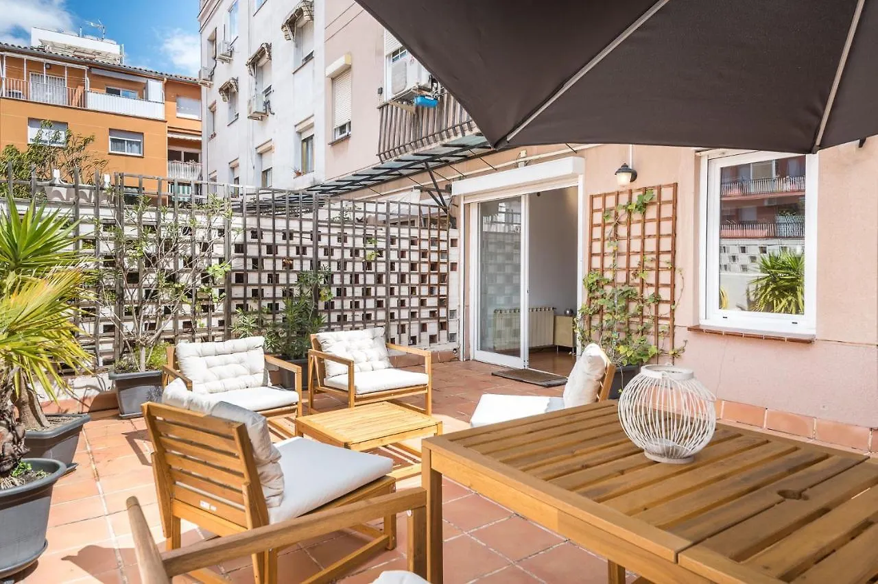 Apartment With Terrace A Step Away From Montjuic Barcelona