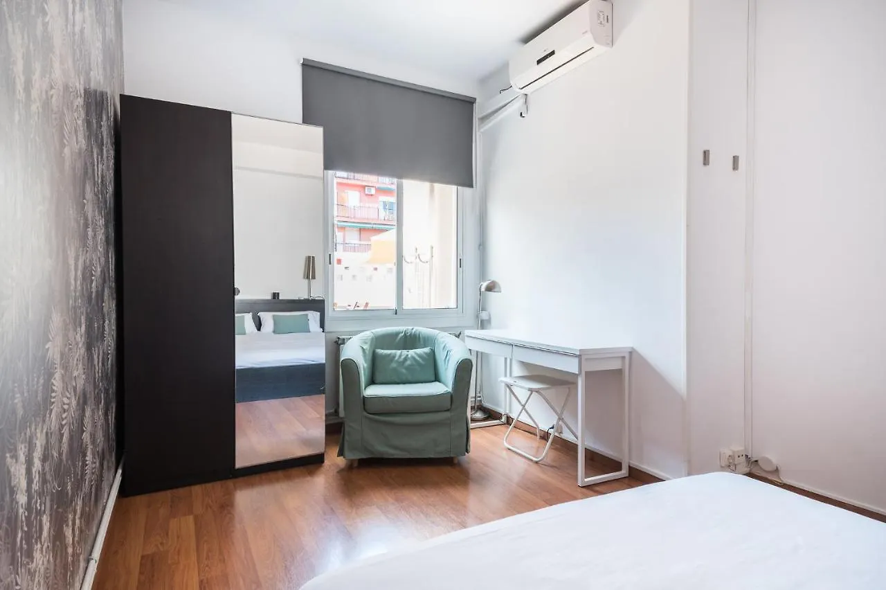 Apartment With Terrace A Step Away From Montjuic バルセロナ